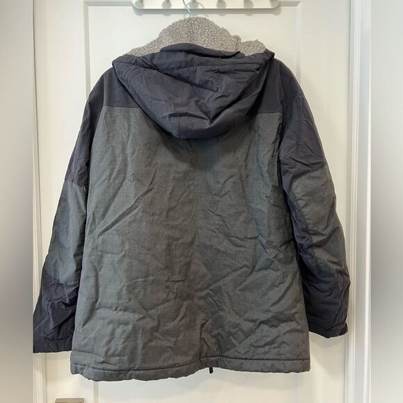 Helly Hansen Men’s winter parka - Picture 2 of 8